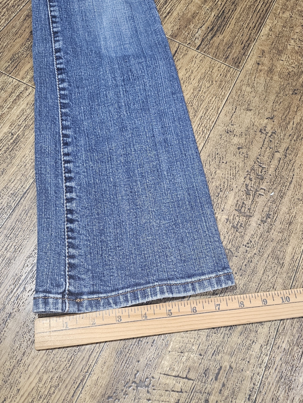 Levi's 515 Bootcut Jeans Women's Size 27x32 Blue Denim Stretch Pants Western - Picture 7 of 13